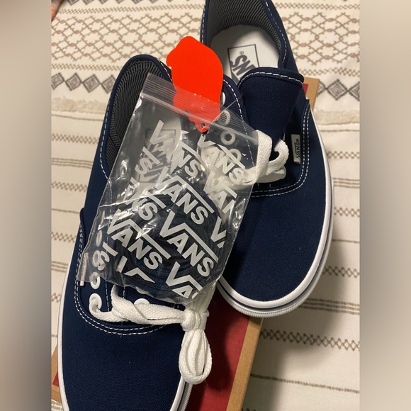 Vans Navy Shoes - Picture 2 of 5